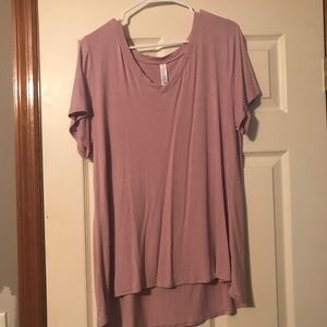 Cute lularoe christy tee